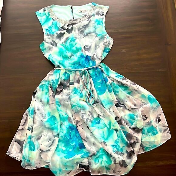 Sandra Darren Sundress   - Picture 1 of 5